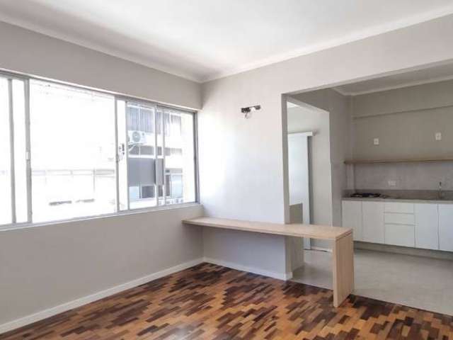 Apartamento de 2 quartos no Centro de Florianópolis SC