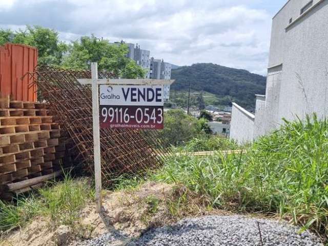 Terreno com 378,07m² bairro Pedra Branca