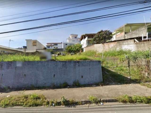 Terreno de 771m² no bairro Barreiros