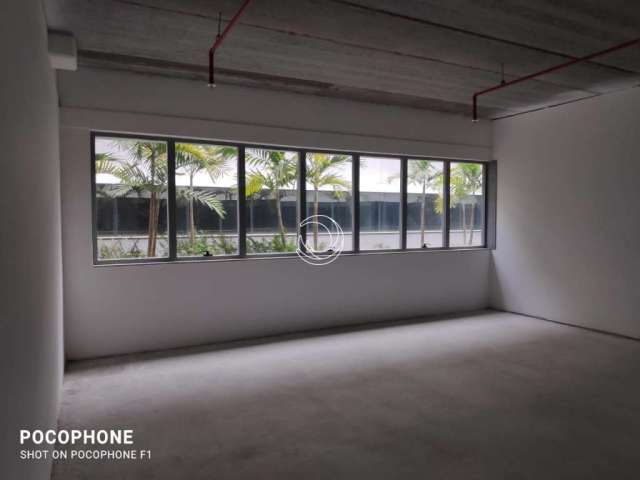 Sala Comercial de 52.16m² no bairro Saco Grande