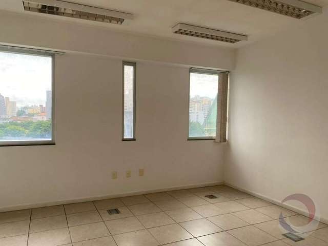 Sala Comercial de 76.2m² no bairro Centro