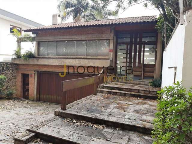 Sobrado 700 m2: 4 dormitórios, 2 suítes, piscina, lareira, varanda à venda - Chácara Monte Alegre SP