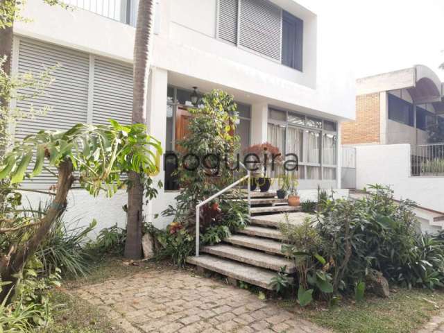 Casa magestosa e confortável com 4 dormitórios à venda, 413 m² por R$ 3.350.000 - Moema - São  Paulo