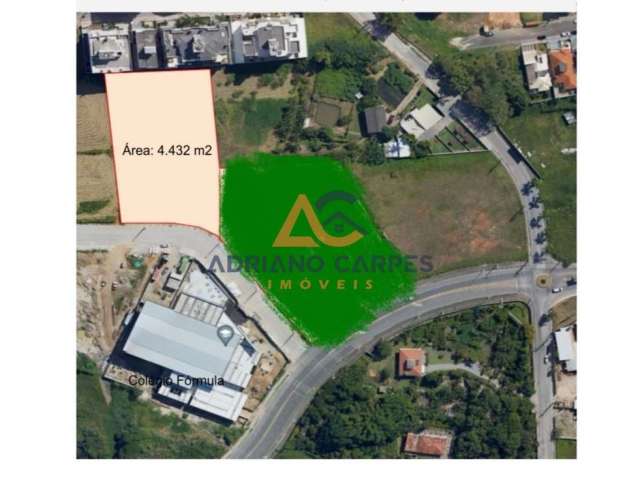 Adriano Carpes Imóveis vende terreno em Palhoça de 4.432,00 MIL M²