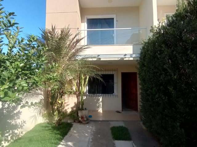 Casa Duplex a venda em Campo Grande/RJ- com 3 quartos / bairro Silvestre Oportunidade única!