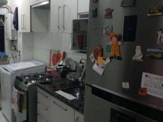 Apartamento com 3 dormitórios à venda, 56 m² por R$ 320.000,00 - Cocaia - Guarulhos/SP