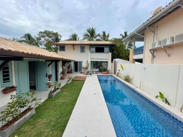 Casa com 7 dormitórios à venda,  por R$ 3.800.000 - Praia do Forte - Mata de São João/BA