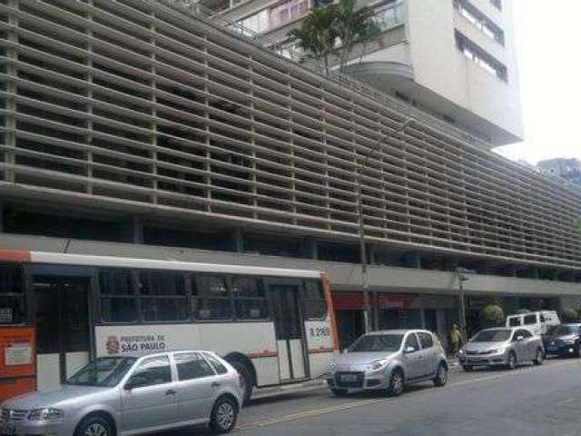 Excelente Apartamento na Esquina da Av. Paulista com Rua Augusta, 250m² au. 2.650.000,00