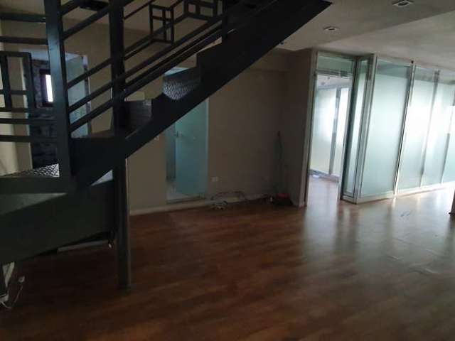 EXCELENTE CONJUNTO COMERCIAL DUPLEX P/  LOCAÇÂO, 163 m², C/ 03 V. Gar. Bairro Jardins em São Paulo - SP. R$ 13.000,00