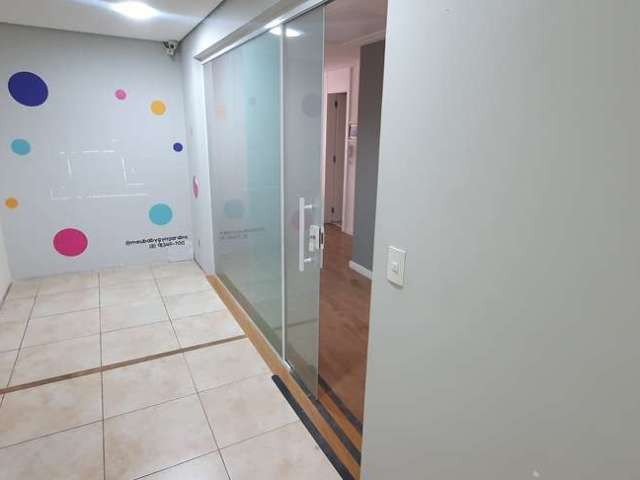 EXCELENTE CONJUNTO COMERCIAL P/ LOCAÇÃO, 96 m², C/ 02 V. Gar. - JARDINS -