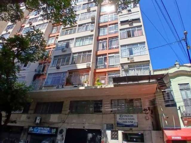 Apartamento com 1 dormitório para alugar, 45 m² por R$ 1.883,60/mês - Centro - Rio de Janeiro/RJ