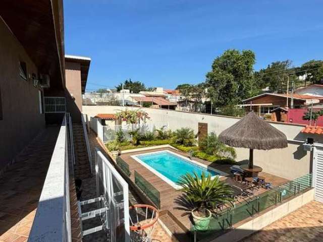 Casa com área de 520m² com piscina! jundiaí-sp!