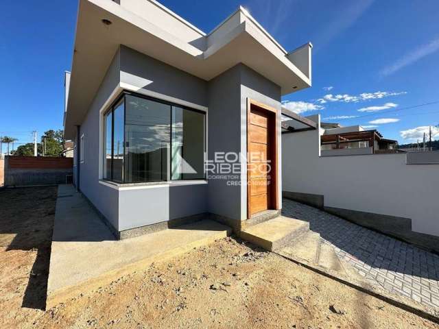 Casa à venda com 2 dormitórios no bairro Araponguinhas em Timbó-SC.