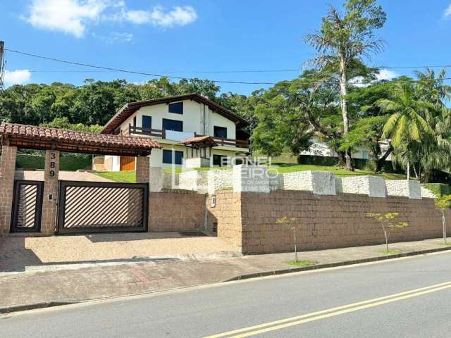 Casa com 4 dormitórios suítes à venda no bairro Pomeranos em Timbó/SC