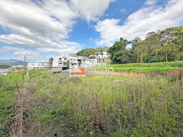 Terreno com 450m², à venda no bairro Das Capitais em Timbó-SC