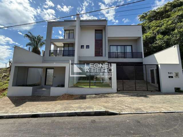 Casa com 3 dormitórios (1 suíte) à venda, 260,00 m² no bairro dos Estados em Timbó-SC