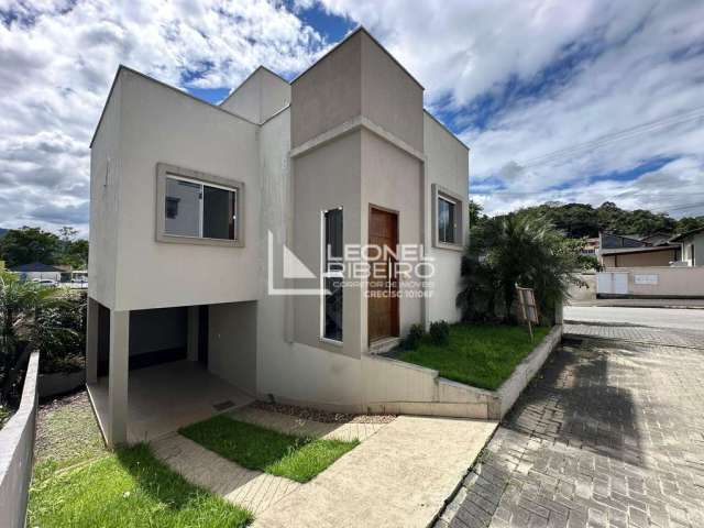 Casa Sobrado com 3 dormitórios, 81m² à venda no bairro Vila Germer em Timbó/SC