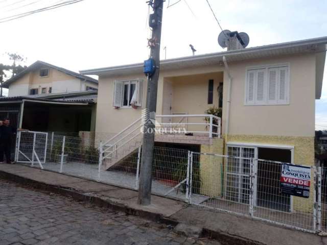 Casa com 3 quartos à venda na Rua José Soares, 176, Serrano, Caxias do Sul por R$ 450.000