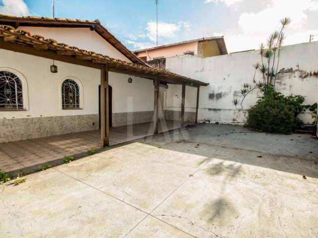 Casa à venda, 3 quartos, 1 suíte, 4 vagas, Santa Amélia - Belo Horizonte/MG