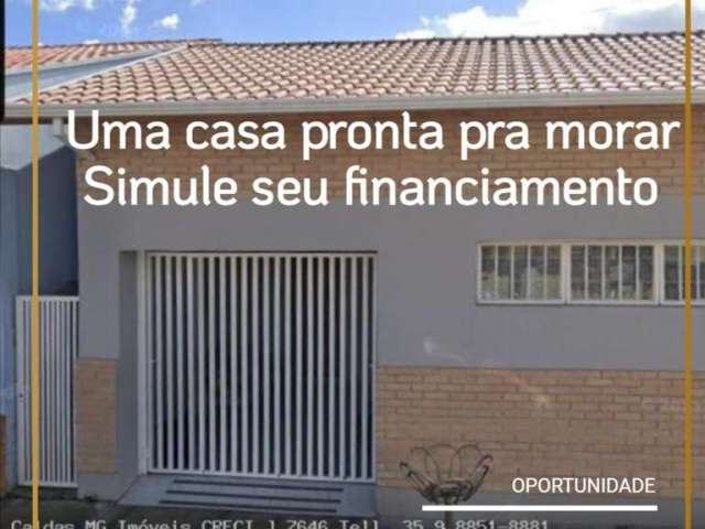 Casa para Venda em Caldas, Centro, 2 dormitórios, 2 suítes, 1 banheiro, 1 vaga