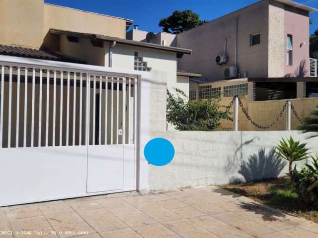 Casa para Venda em Caraguatatuba, Condomínio Residencial Mar Verde, 5 dormitórios, 3 suítes, 5 banheiros, 2 vagas