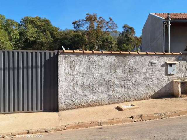 Casa para Venda em Caldas, Laranjeiras, 2 dormitórios, 1 banheiro, 1 vaga