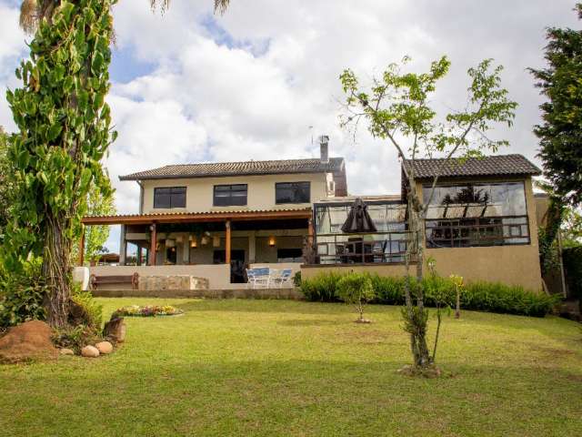 Casa Totalmente Mobiliada com Vista para Lago do Parque Passaúna