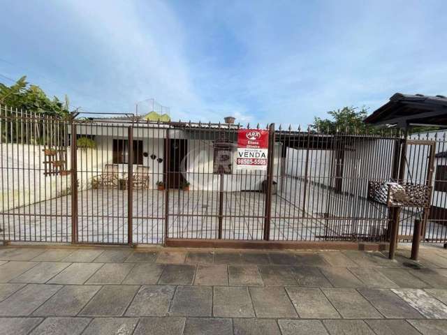 Casa com 3 quartos à venda na Rua Pandiá Calógeras, 429, Niterói, Canoas por R$ 636.000