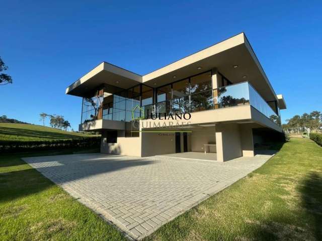 Casa alto padrão Condomínio Costa da Serra - Rancho Queimado - Vista para o campo, 4 suítes -