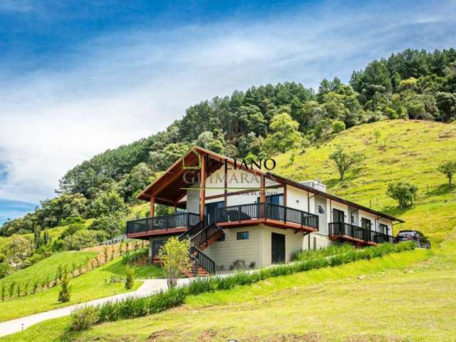 CASA NOVA À VENDA em condomínio fechado em RANCHO QUEIMADO/SC