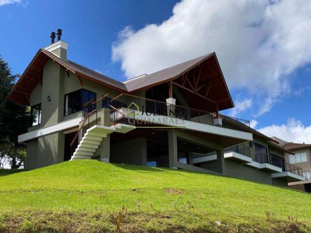 LINDA CASA COM 420m2 À VENDA, em condomínio fechado em Rancho Queimado/SC