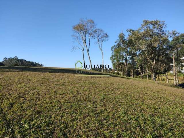 TERRENO Á VENDA no condomínio COSTA DA SERRA - RANCHO QUEIMADO