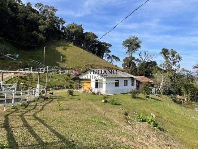 Casa Á VENDA com ÓTIMA localização, TERRENO com 3.600m² Rancho Queimado SC