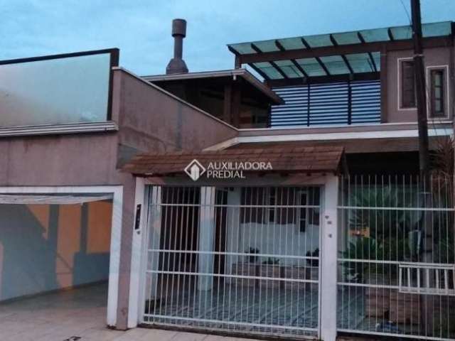 Casa com 3 quartos à venda na Rua Maringá, 532, Parque da Matriz, Cachoeirinha, 100 m2 por R$ 428.000