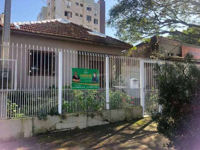 Casa com 3 quartos à venda na Avenida Benno Mentz, 1003, Vila Ipiranga, Porto Alegre, 330 m2 por R$ 599.990