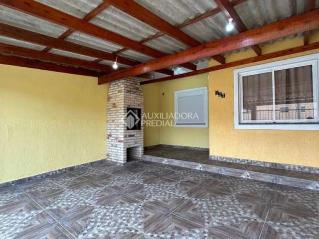 Casa com 2 quartos para alugar na Um (Lot Chácara Das Rosas Ii), 227, Chácara das Rosas, Cachoeirinha, 60 m2 por R$ 1.800