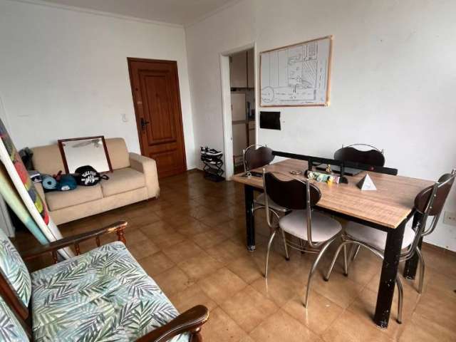 Apartamento de 1 dormitório 70m² com vaga demarcada no Gonzaga