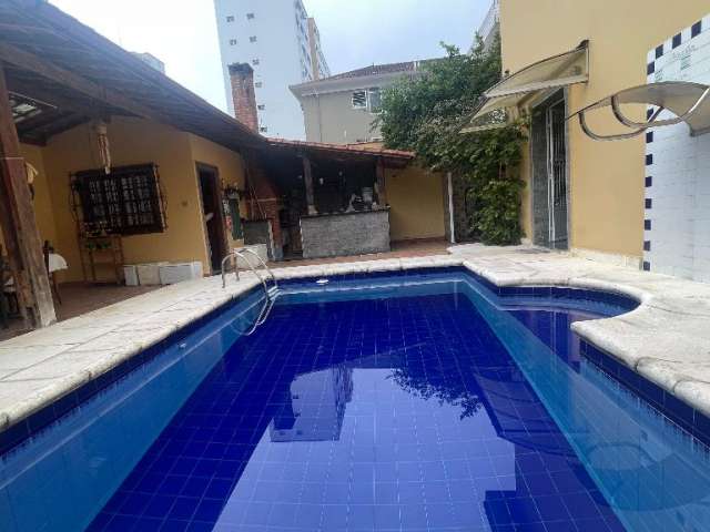 Sobrado de 4 dormitórios 252m² com piscina e churrasqueira no Campo Grande