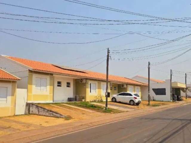 Alugo Casa em Condomínio Fechado, 02 quartos Cuiabá