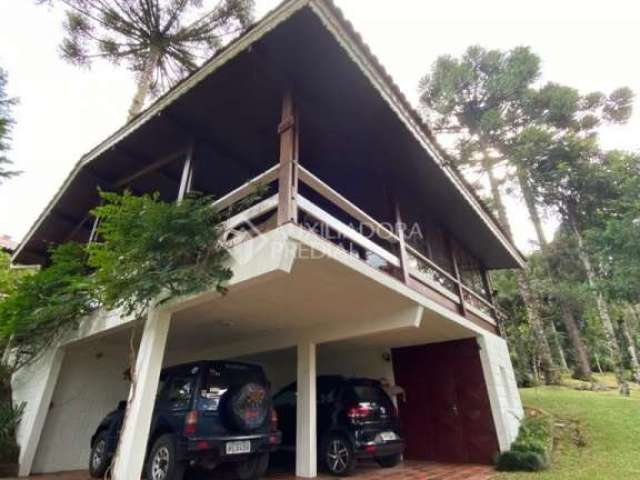 Casa com 3 quartos à venda na ATALIBA DE FIGUEIREDO PAZ, 165, Centro, Canela, 179 m2 por R$ 1.500.000