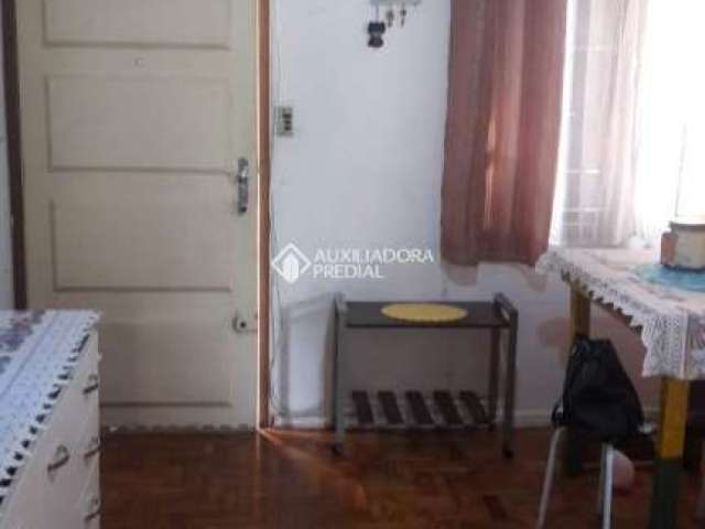 Apartamento com 2 quartos à venda na Rua Carmelita Grippi, 440, Rubem Berta, Porto Alegre, 49 m2 por R$ 119.000