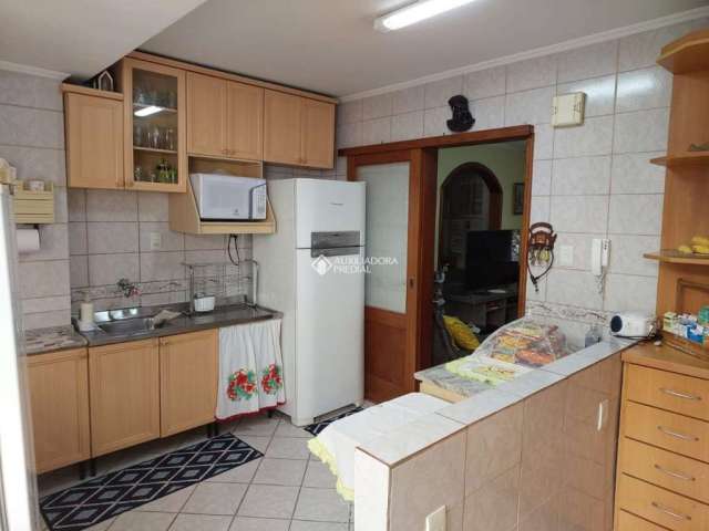 Apartamento com 3 quartos à venda na Rua Lasar Segall, 180, São Sebastião, Porto Alegre, 77 m2 por R$ 220.000