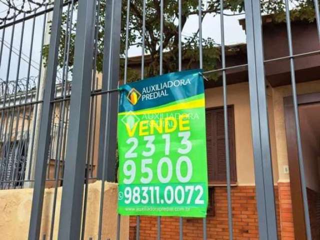 Casa com 3 quartos à venda na Avenida Sergipe, 67, Glória, Porto Alegre, 200 m2 por R$ 790.000