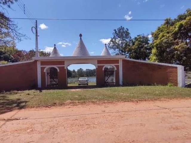 Sítio 18,5 ALQUEIRES a venda na estrada municipal de Tatuí/SP.