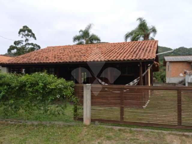 Casa em condomínio fechado com 2 quartos à venda na Pmg 229, 1, Encantada, Garopaba por R$ 359.000