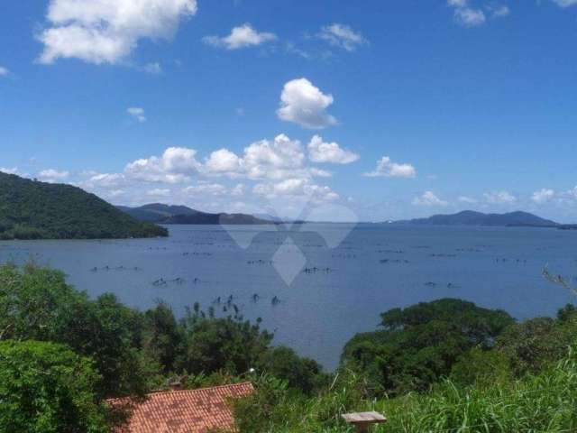 Casa em condomínio fechado com 2 quartos à venda na Geral do Tamborete, 200, Zona Rural, Imaruí por R$ 570.000