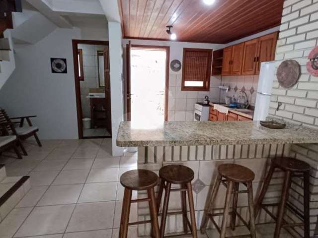 Casa em condomínio fechado com 3 quartos para alugar na Das Amendoeiras, 588, Ferraz, Garopaba por R$ 4.800