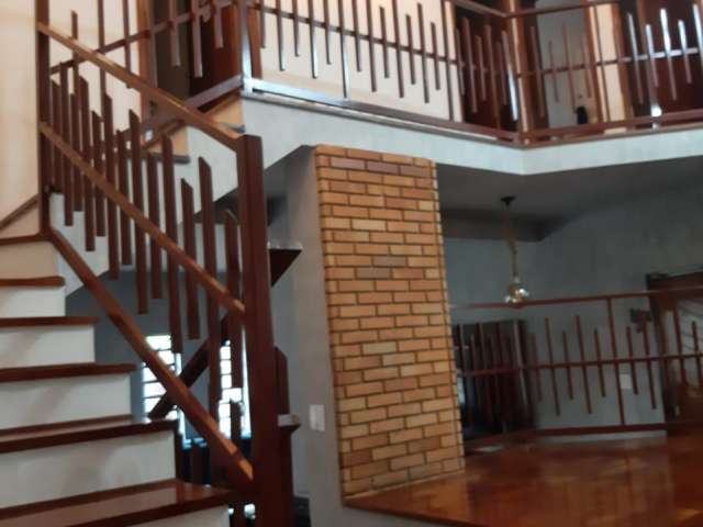 Linda Casa próximo do Centro de Salto disponível para venda!