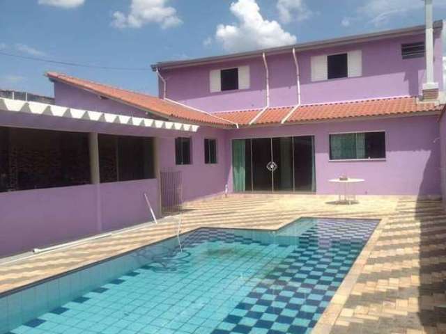 Casa com Suíte e Piscina no Salto de São José, Salto/SP