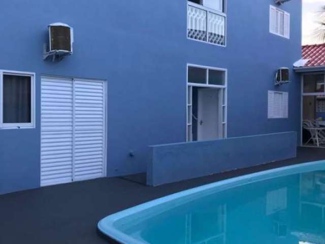 Casa à Venda com piscina - 360m² - Praia das Palmeiras - Caraguatatuba/SP